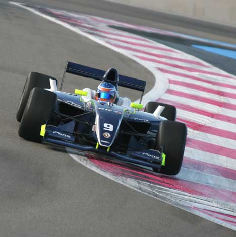 Steffen Møller udnytter hele banen på Paul Ricard!